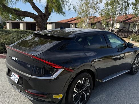 Used 2022 Kia EV6 Wind RWD image 8
