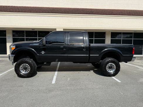 Used 2015 Ford F250 Lariat w/ Lariat Ultimate Package AWD/4WD image 2