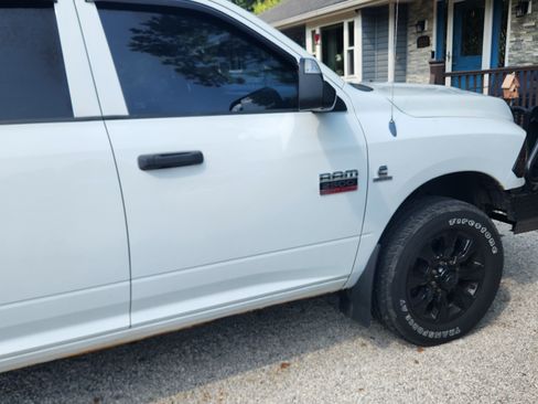 Used 2012 RAM 2500 ST w/ Chrome Appearance Group image 1