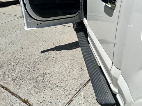 Used 2019 Ford F150 Platinum w/ Equipment Group 701A Luxury image 8