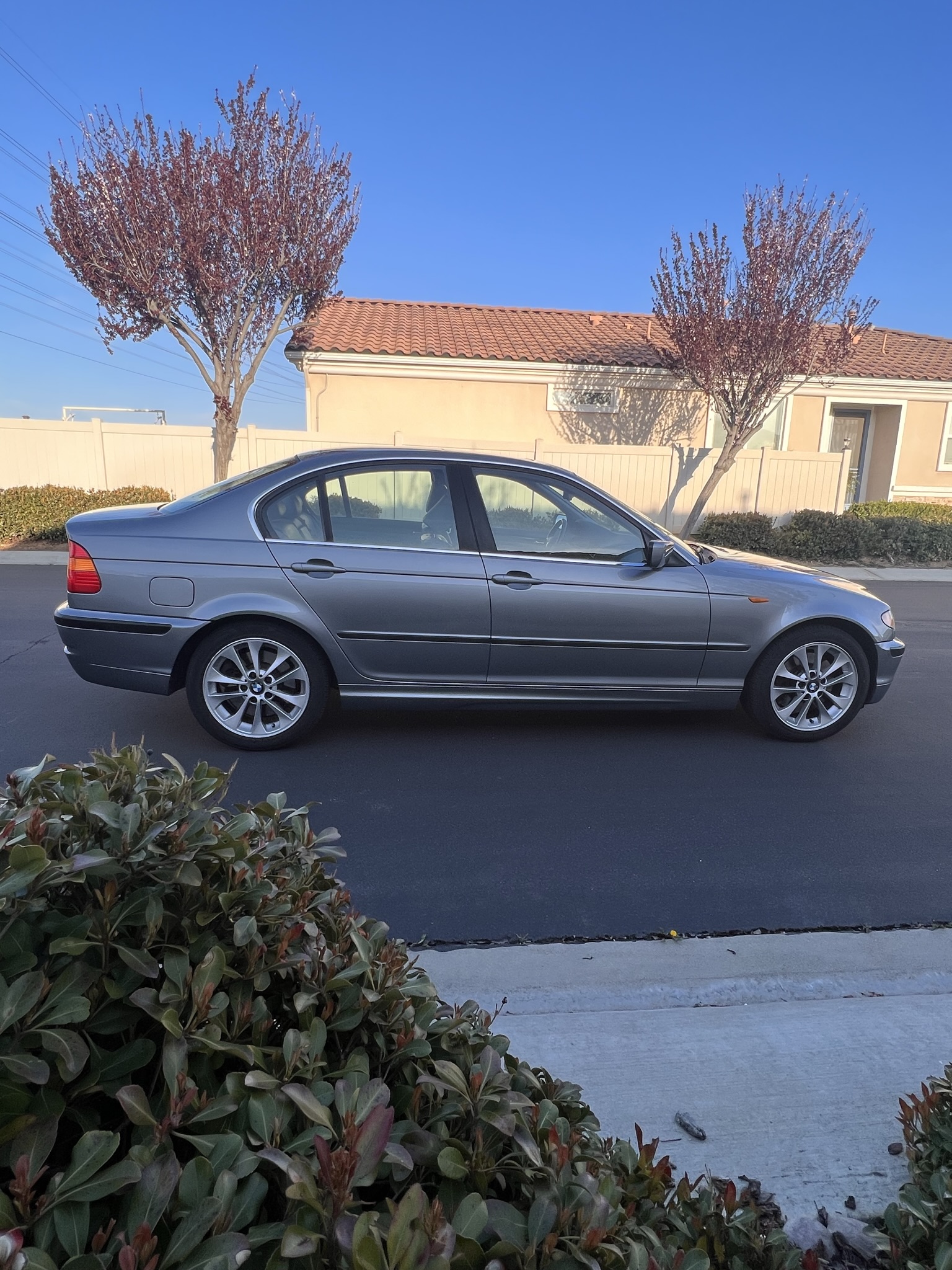 Used 2003 BMW 330xi Sedan AWD/4WD image 16