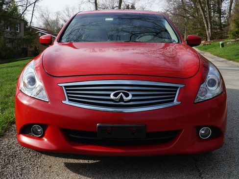 Used 2010 INFINITI G37 x Sedan w/ Premium Pkg AWD/4WD image 2