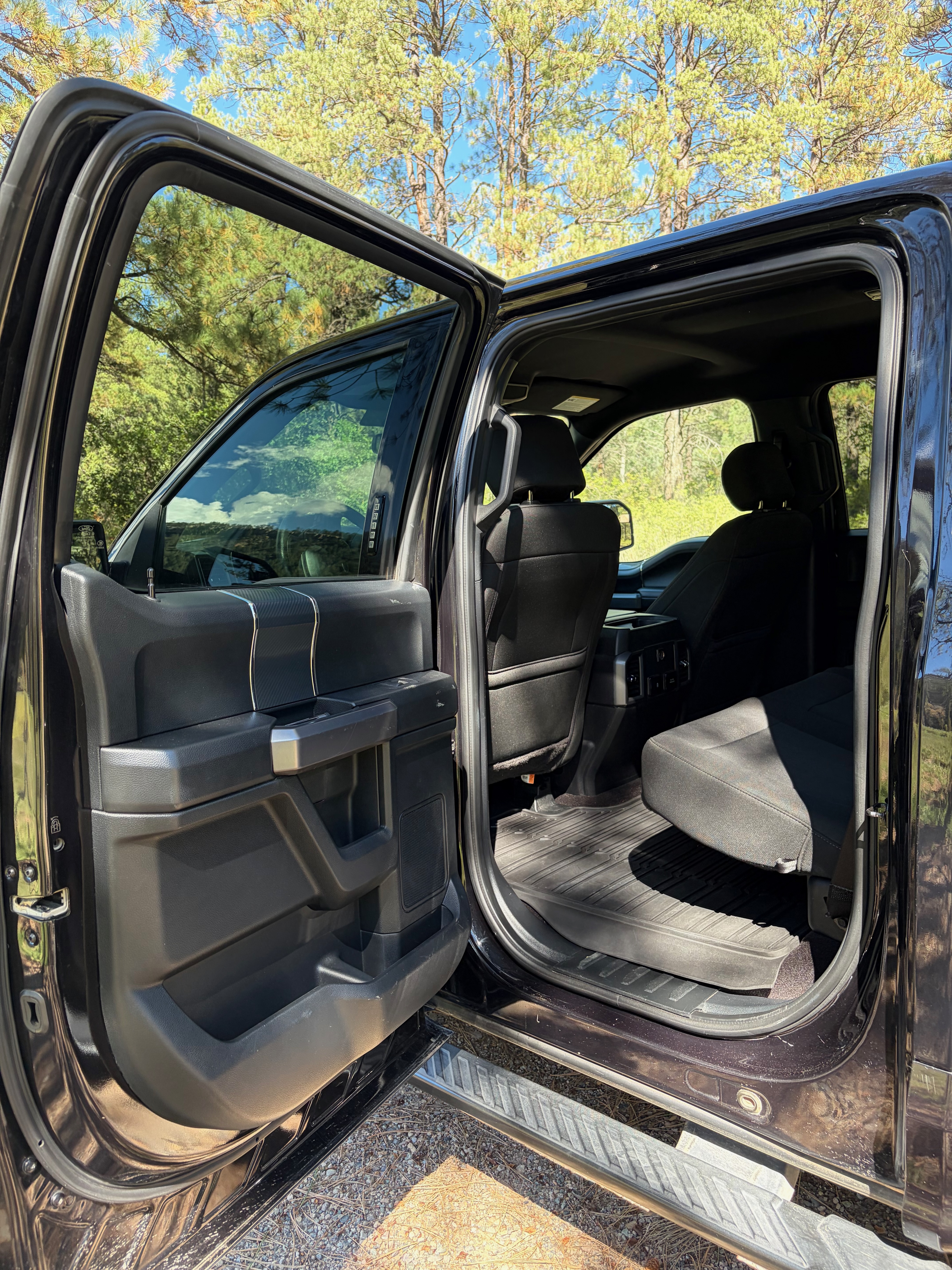Used 2019 Ford F150 XLT w/ Equipment Group 302A Luxury AWD/4WD image 10
