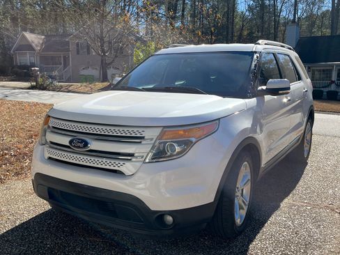 Used 2015 Ford Explorer Limited w/ Equipment Group 301A image 10