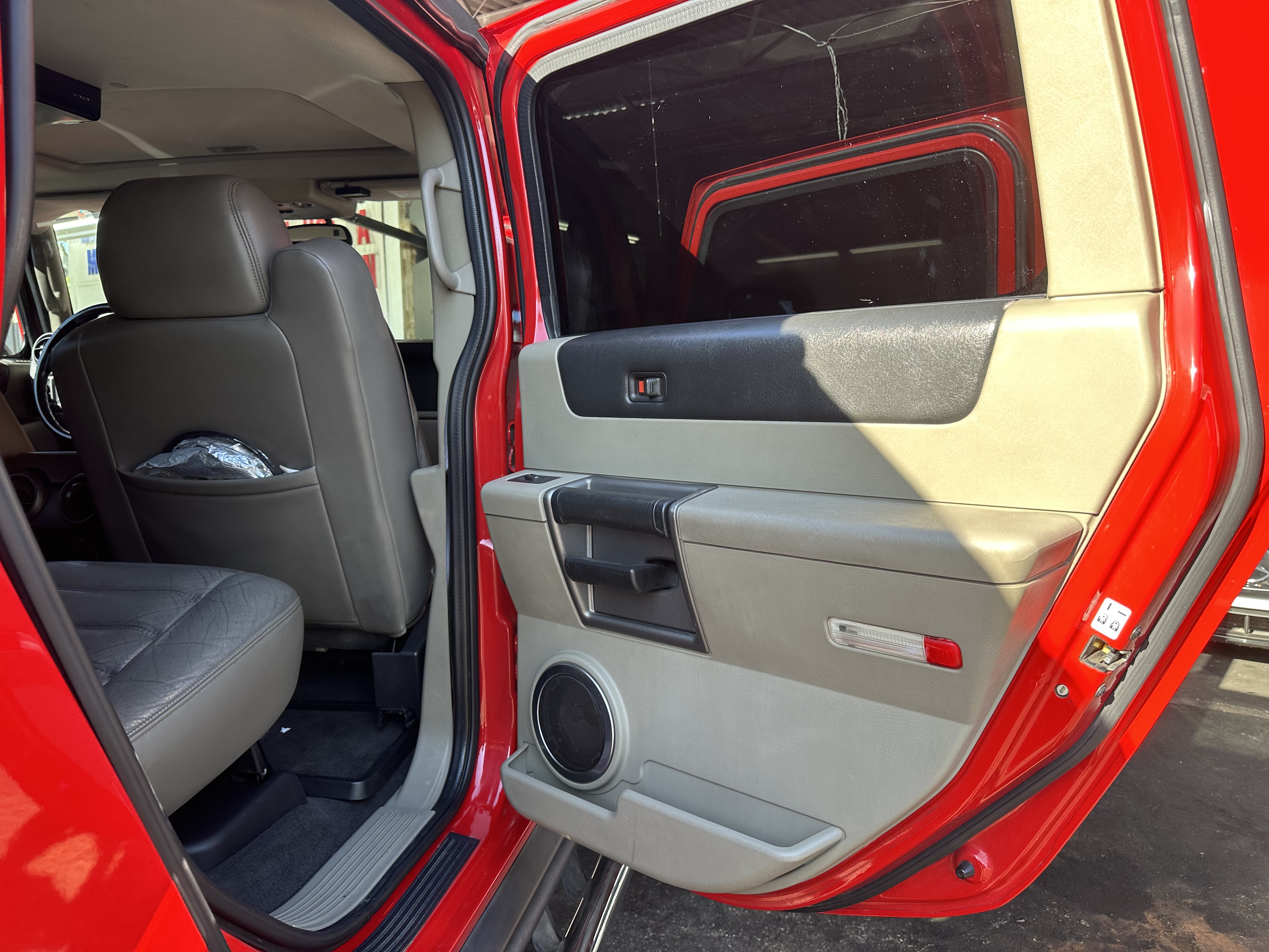 Used 2004 HUMMER H2 AWD/4WD image 12