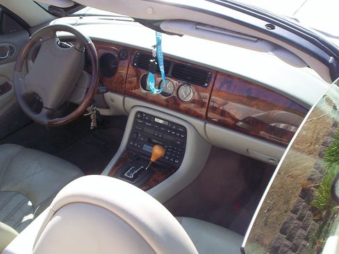 Used 2000 Jaguar XK8 Convertible image 6