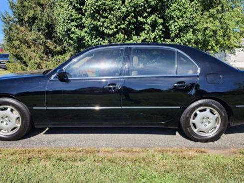 Used 2002 Lexus LS 430 image 1
