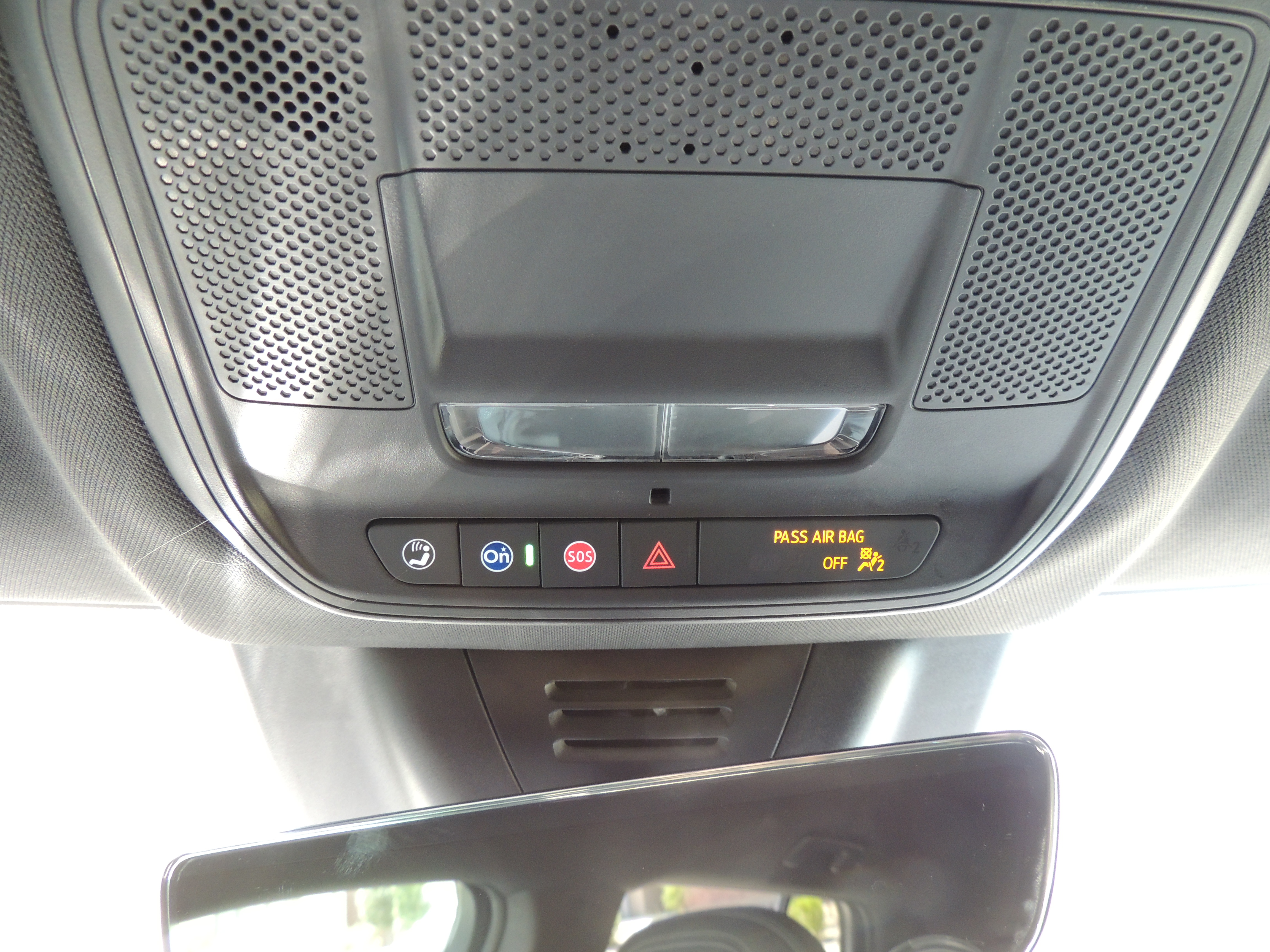 Used 2025 Chevrolet Equinox EV LT w/ Convenience Package II FWD image 28