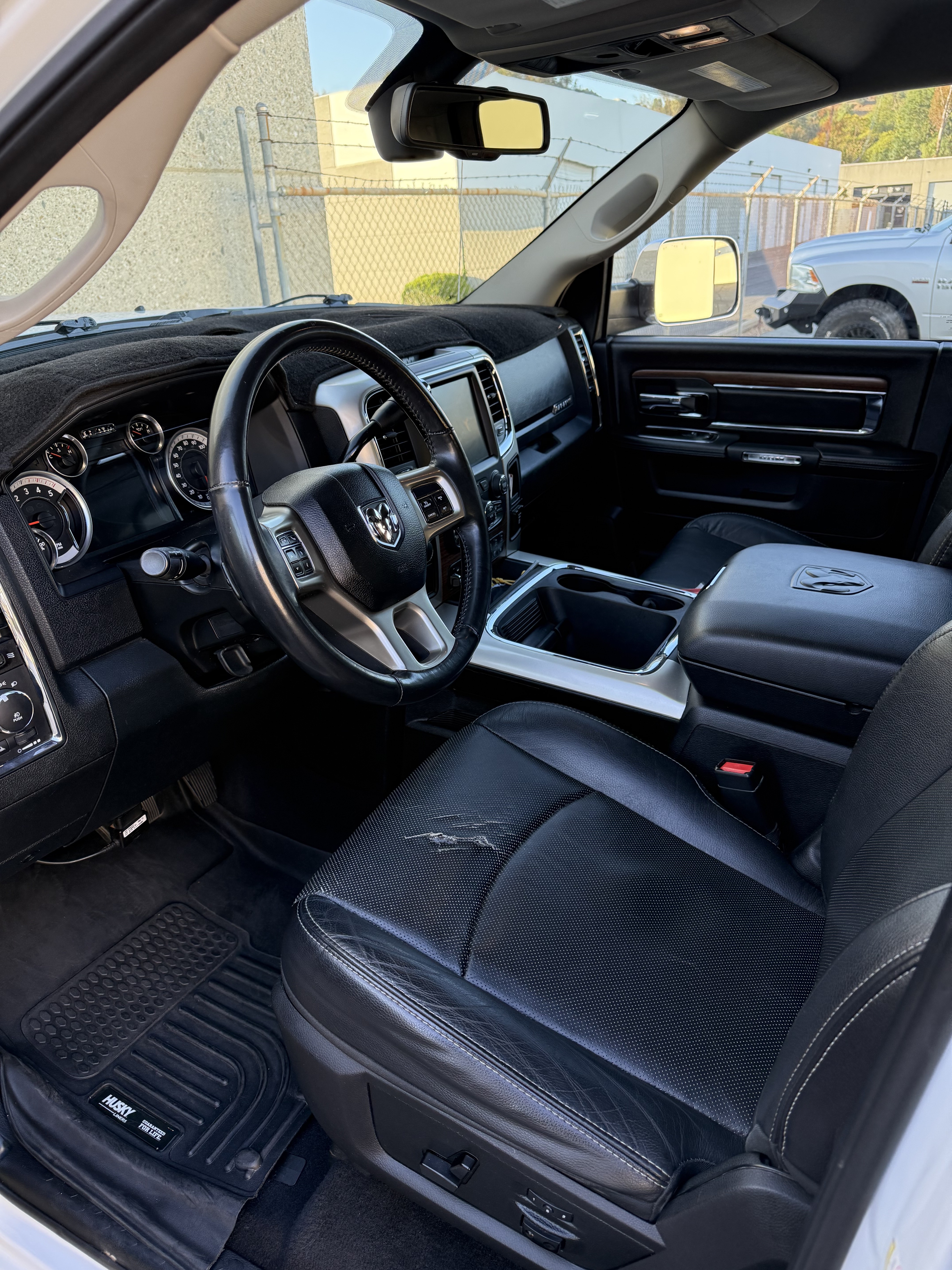 Used 2016 RAM 2500 Laramie w/ Convenience Group AWD/4WD image 13