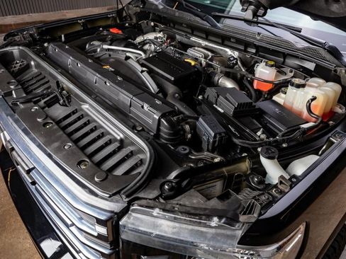 Used 2022 GMC Sierra 2500 AT4 image 13