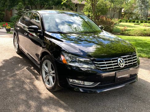 Used 2013 Volkswagen Passat 3.6 SEL Premium FWD image 11