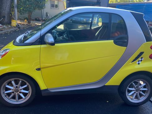 Used 2008 smart fortwo passion RWD image 2
