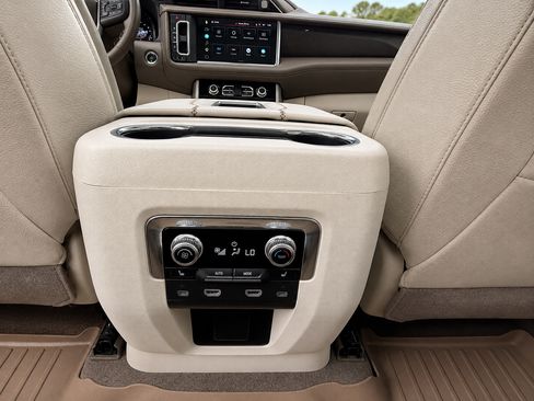 Used 2023 GMC Yukon XL Denali w/ Max Trailering Package AWD/4WD image 22