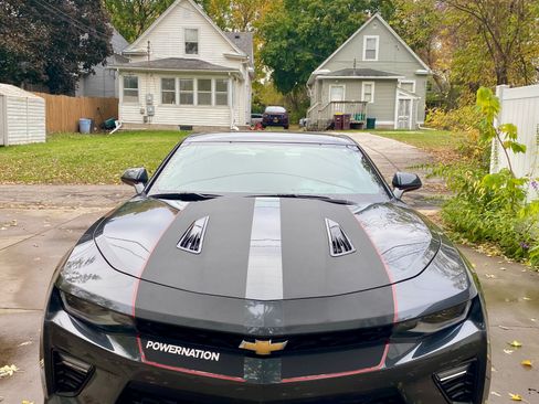 Used 2017 Chevrolet Camaro SS image 6
