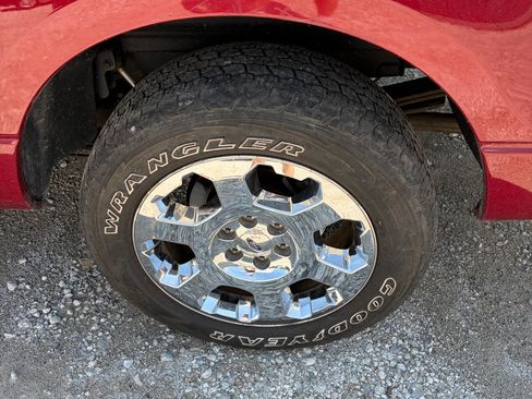 Used 2013 Ford F150 XLT w/ Luxury Equipment Group AWD/4WD image 10