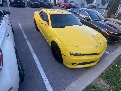 Used 2015 Chevrolet Camaro LS RWD image 5