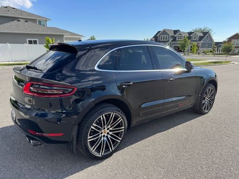 Used 2015 Porsche Macan Turbo AWD/4WD image 8