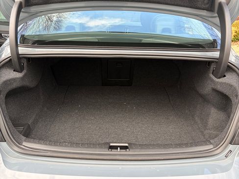 Used 2022 Volvo S60 B5 Momentum w/ Climate Package image 15