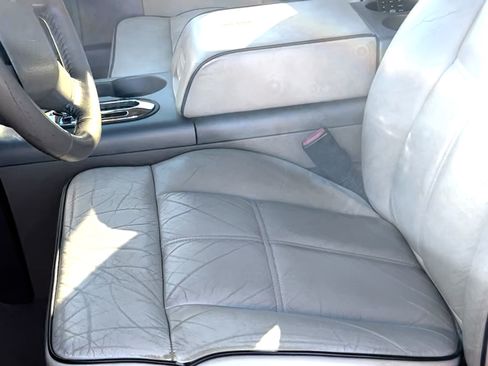 Used 2006 Lincoln Mark LT 4x4 image 11