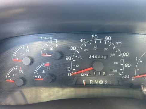 Used 2001 Ford F450 2WD Regular Cab Super Duty image 2