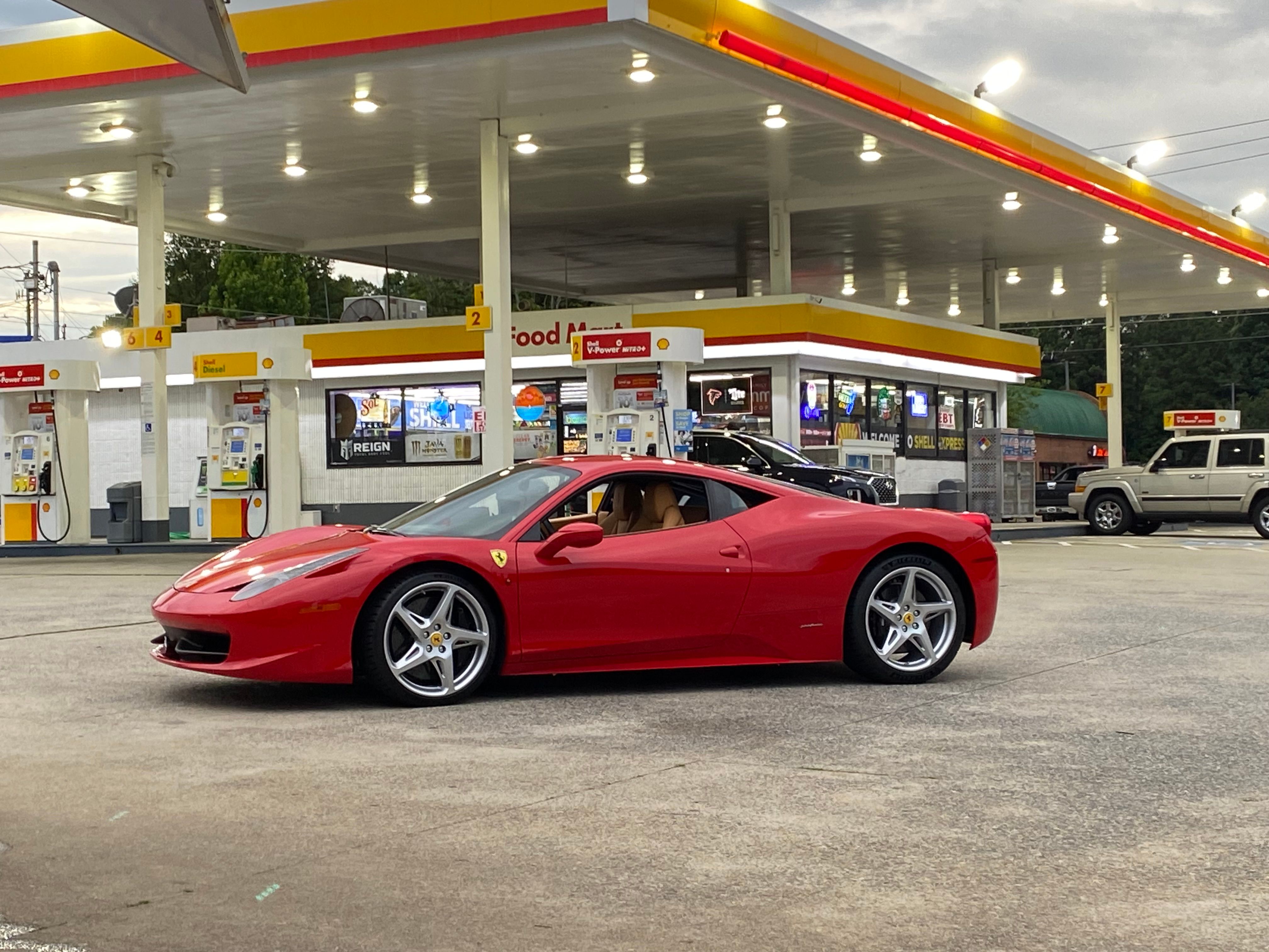 Used 2010 Ferrari 458 Italia Coupe RWD image 1