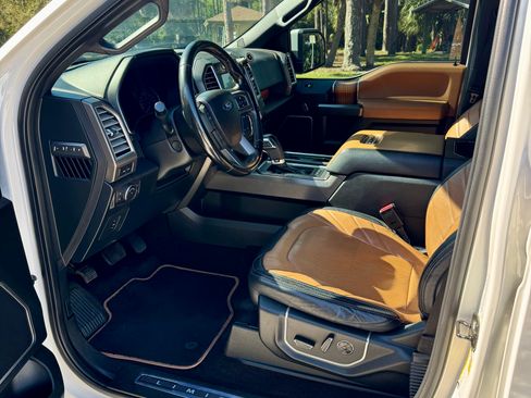 Used 2016 Ford F150 Limited w/ Trailer Tow Package image 17