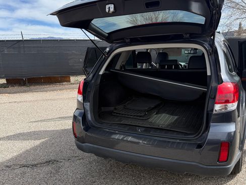 Used 2013 Subaru Outback 2.5i Limited image 9