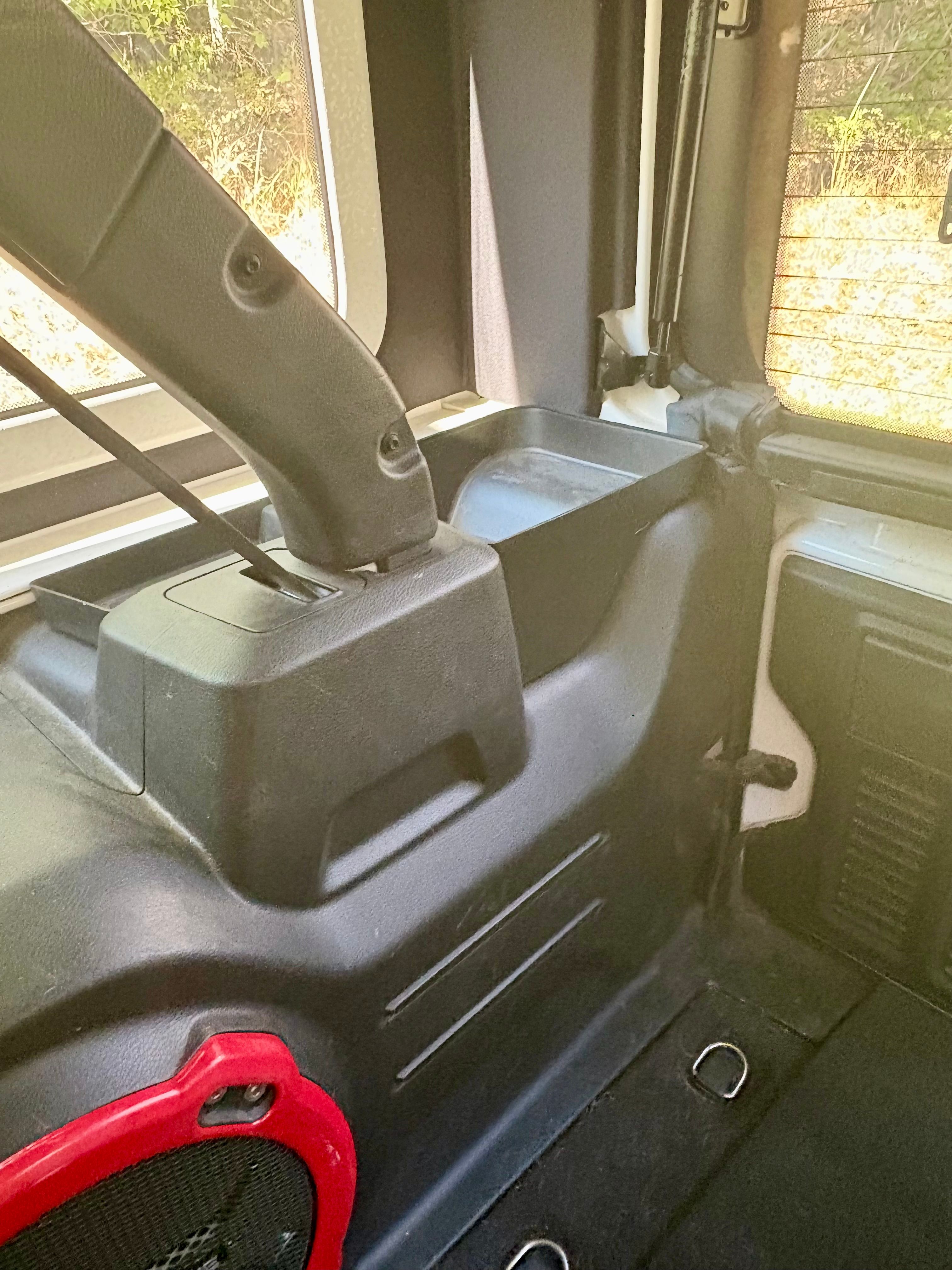 Used 2019 Jeep Wrangler Unlimited Sahara AWD/4WD image 17