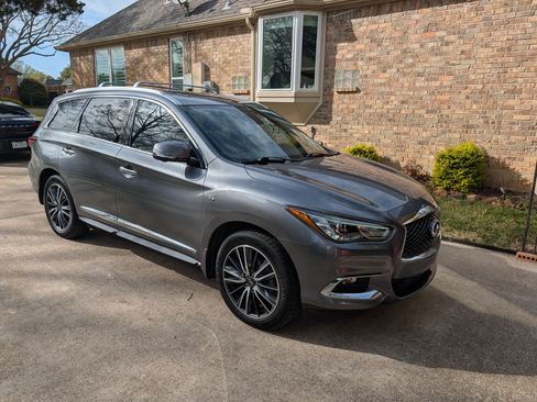 Used 2020 INFINITI QX60 Luxe w/ Sensory Package image 2