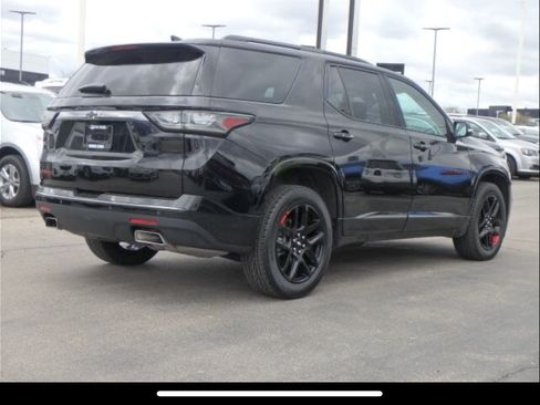 Used 2018 Chevrolet Traverse Premier w/ Redline Edition image 2
