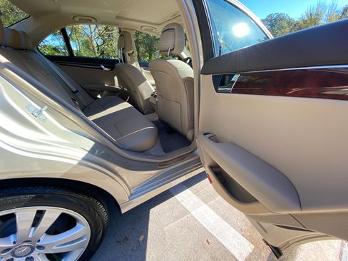 Used 2010 Mercedes-Benz C 300 Sedan image 16