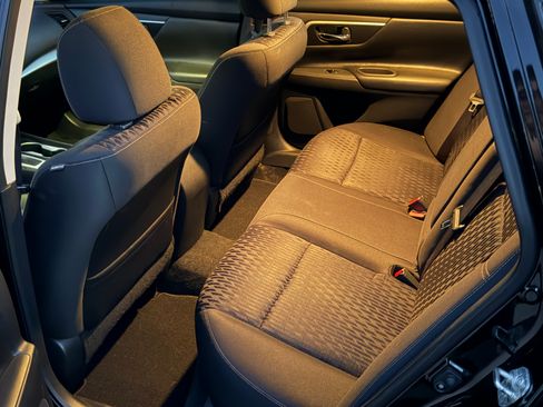 Used 2017 Nissan Altima 2.5 SV image 14