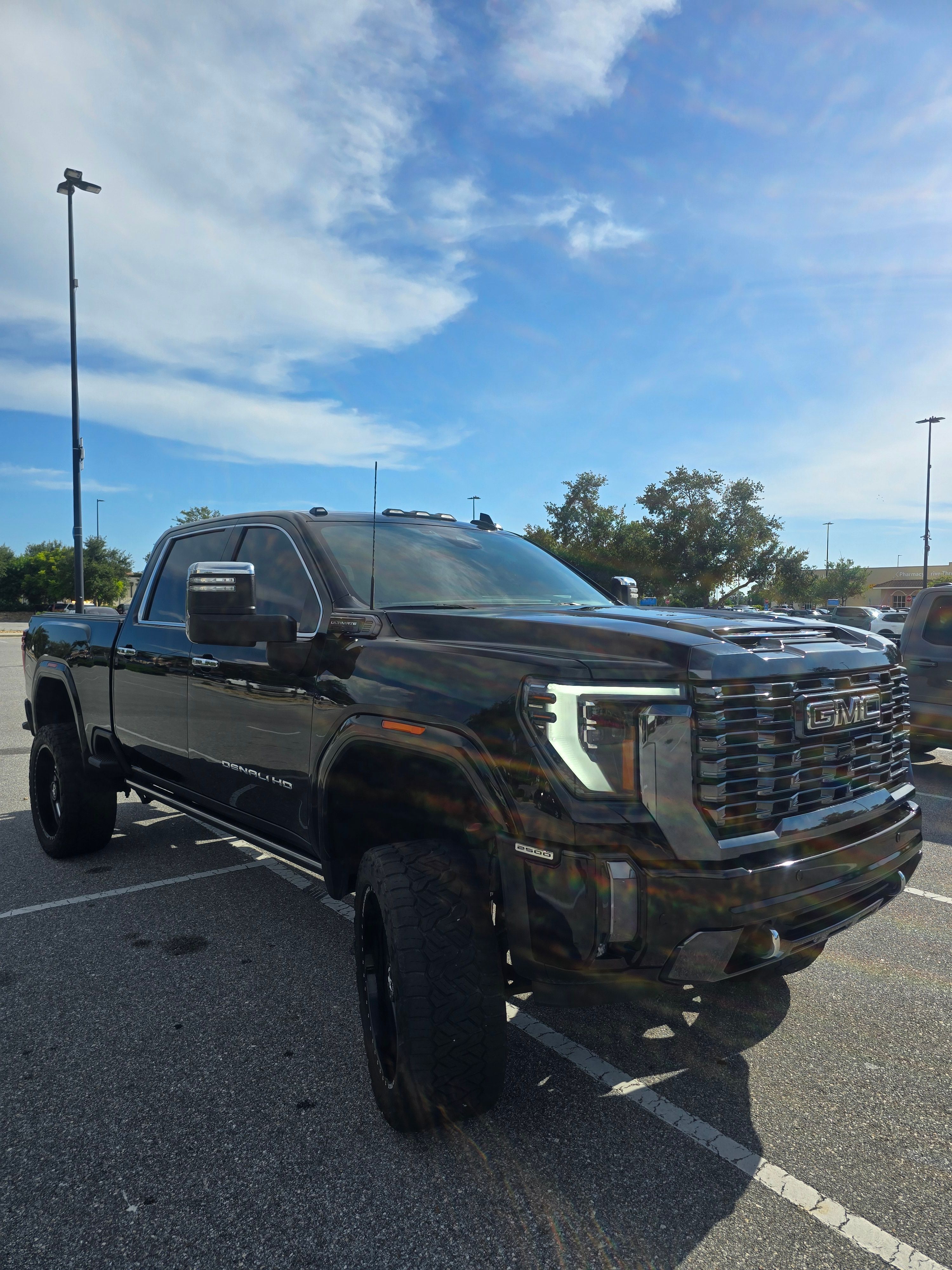 Used 2024 GMC Sierra 2500 Denali Ultimate w/ Max Trailering Package AWD/4WD image 2