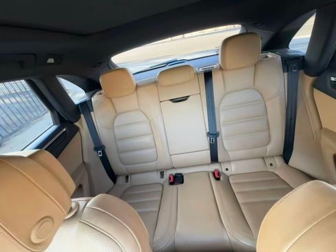 Used 2018 Porsche Macan S image 8