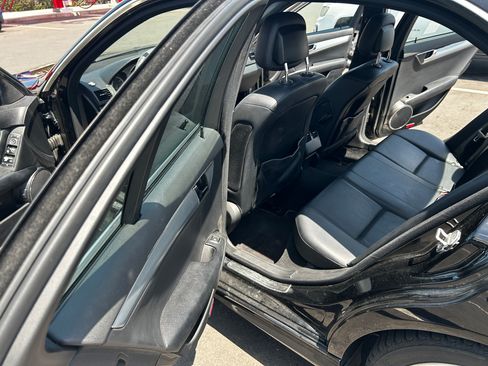 Used 2011 Mercedes-Benz C 300 Sedan image 9