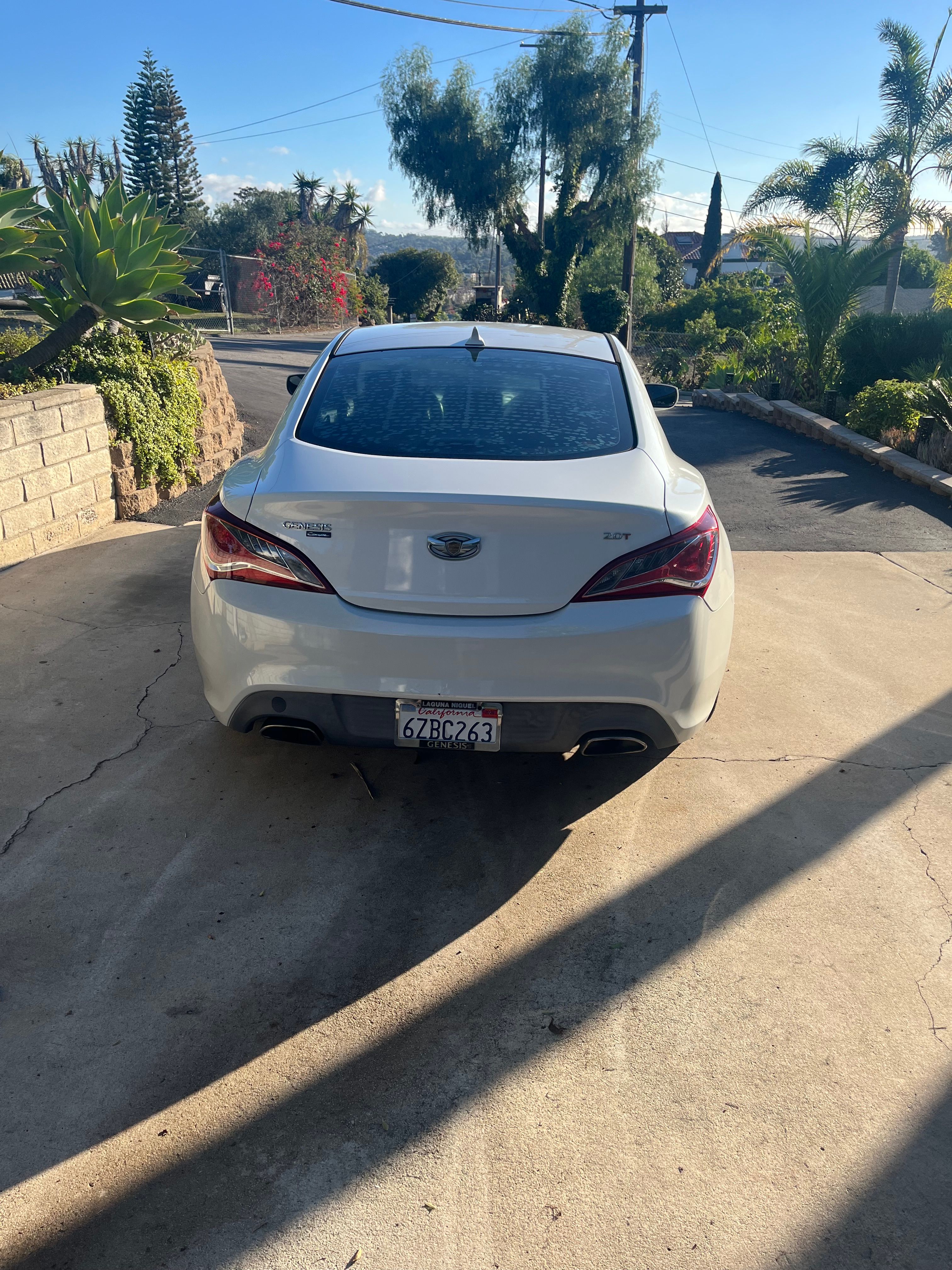 Used 2013 Hyundai Genesis 2.0T RWD image 8
