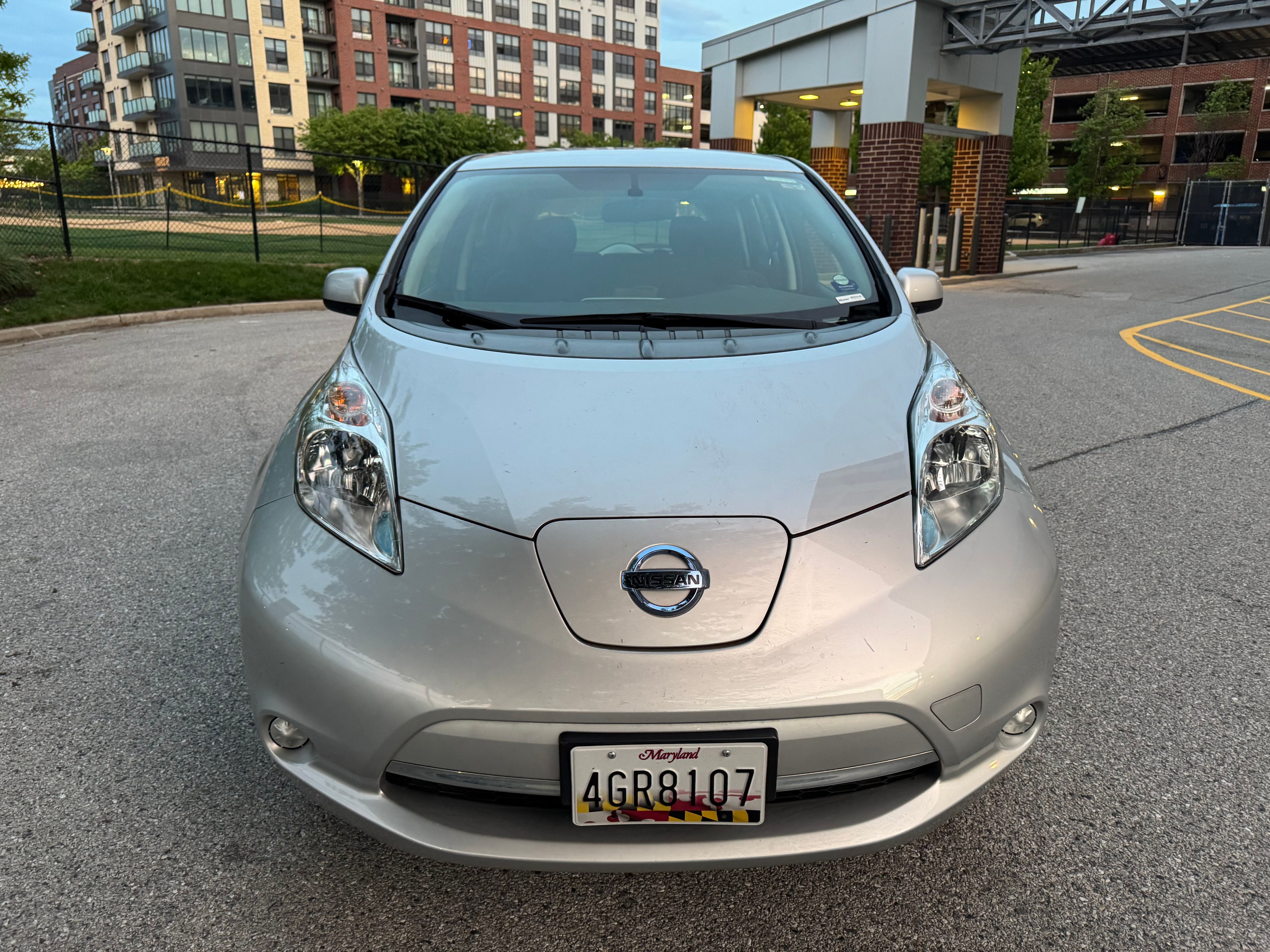 Used 2017 Nissan Leaf SV FWD image 5