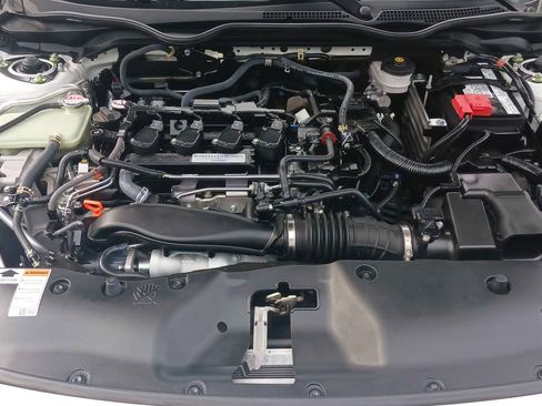 Used 2018 Honda Civic Sport image 8