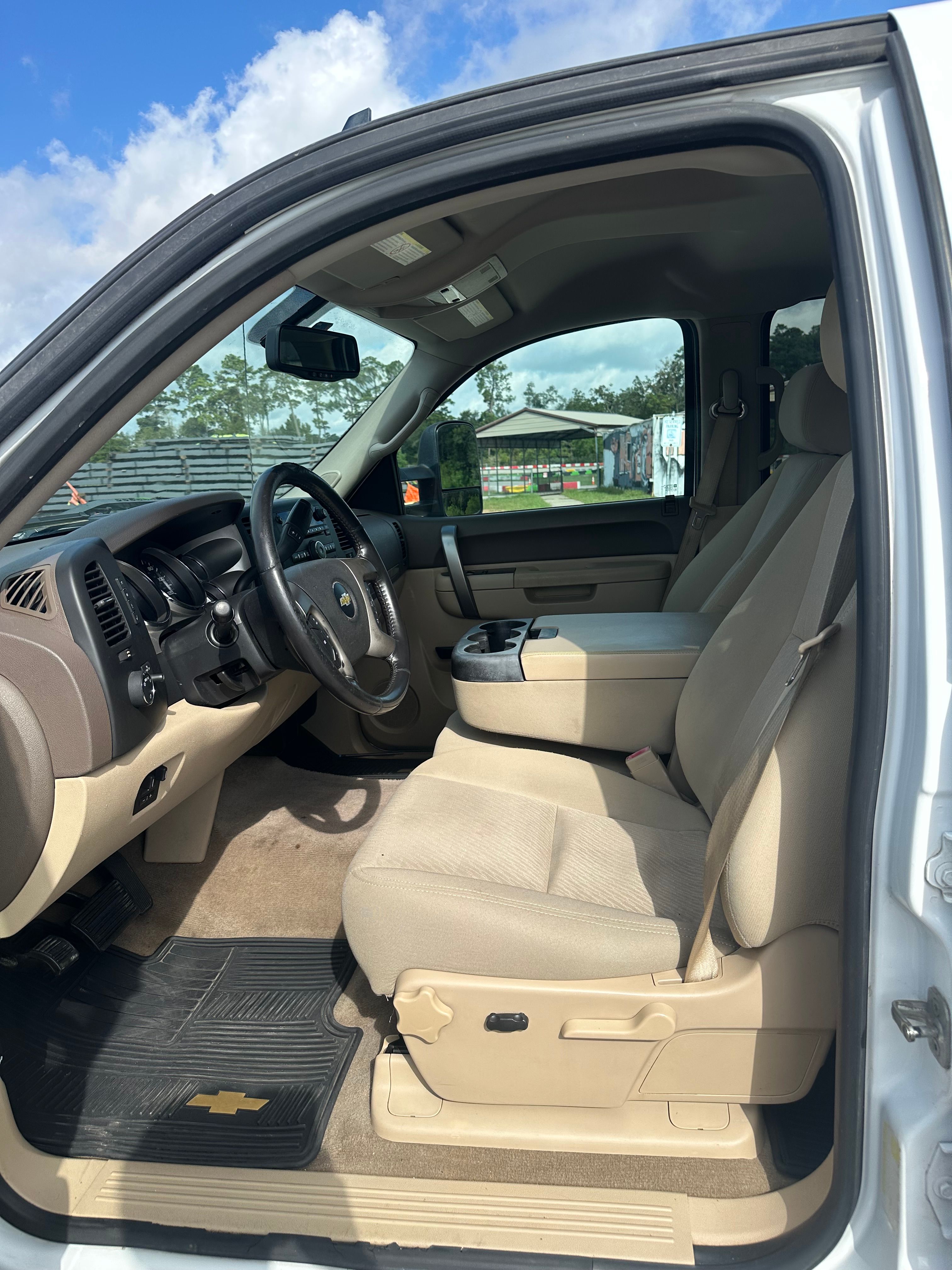 Used 2012 Chevrolet Silverado 2500 LT w/ Interior Plus Package AWD/4WD image 8
