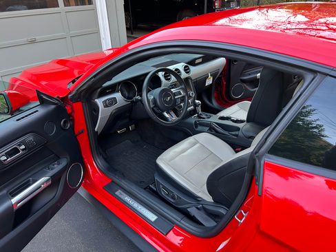 Used 2015 Ford Mustang Premium w/ Equipment Group 201A image 12