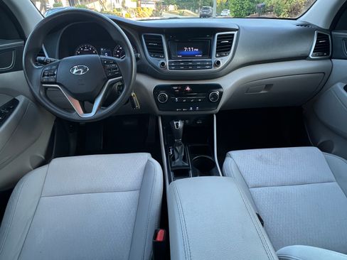 Used 2017 Hyundai Tucson SE image 6