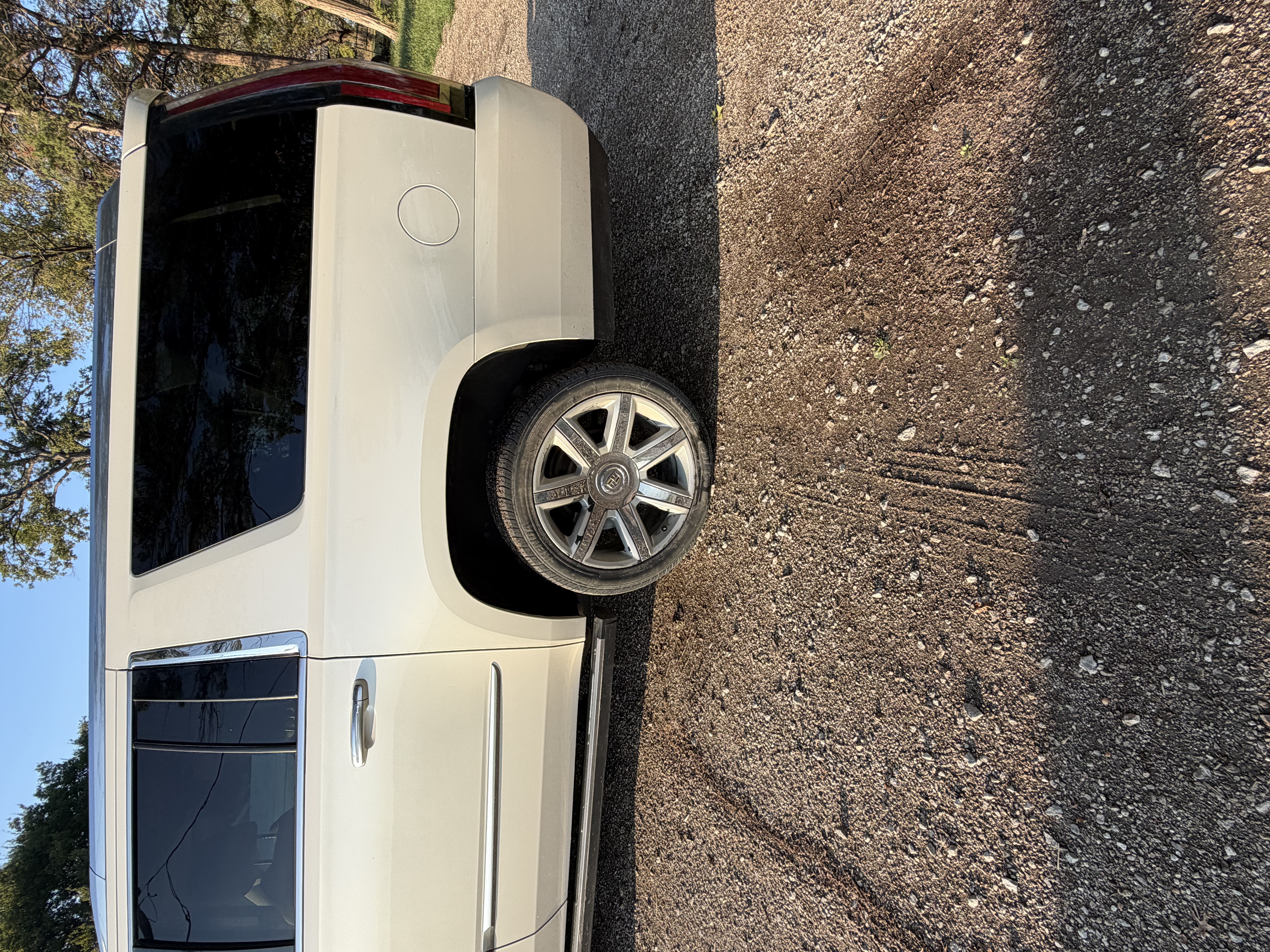 Used 2015 Cadillac Escalade ESV Premium AWD/4WD image 15