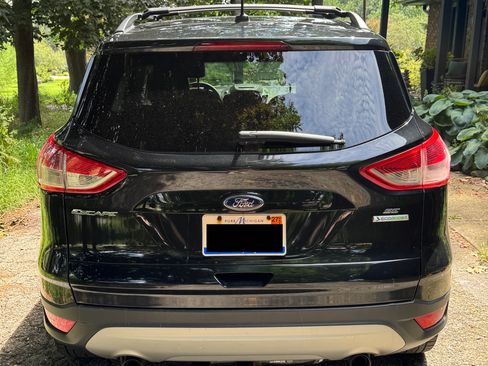 Used 2013 Ford Escape SE FWD image 8