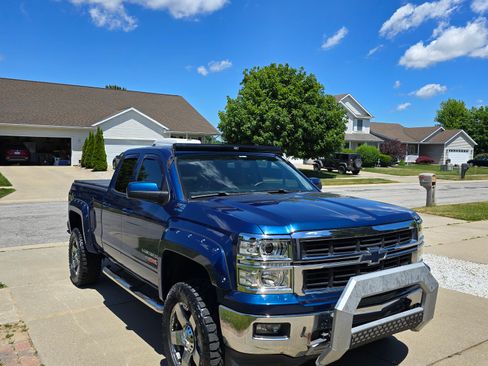 Used 2015 Chevrolet Silverado 1500 LT w/ All Star Edition AWD/4WD image 6