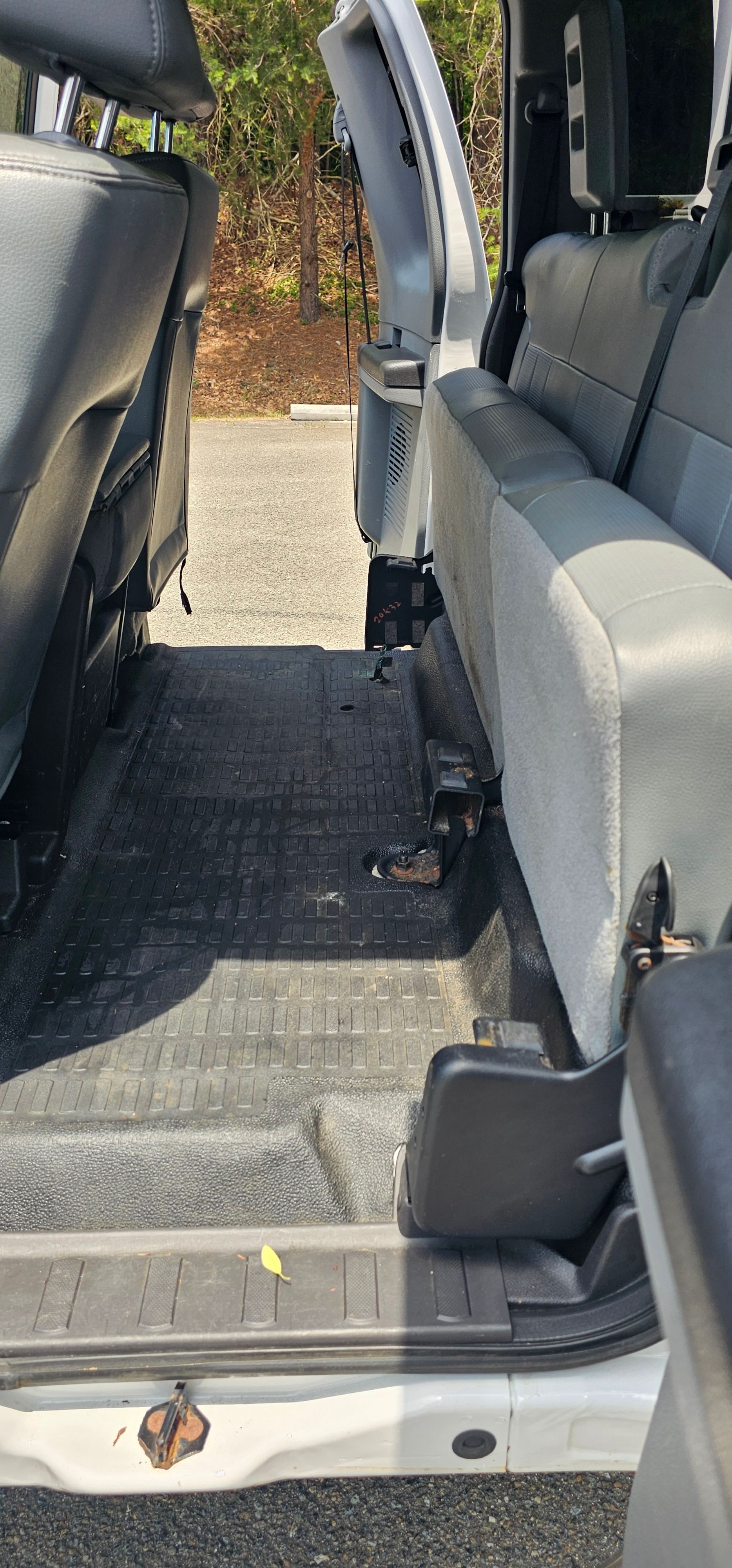 Used 2016 Ford F250 XL w/ Power Equipment Group AWD/4WD image 5