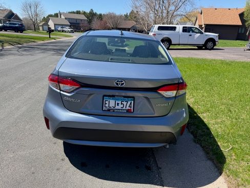 Used 2020 Toyota Corolla LE w/ Carpet Mat Package (TMS) FWD image 5