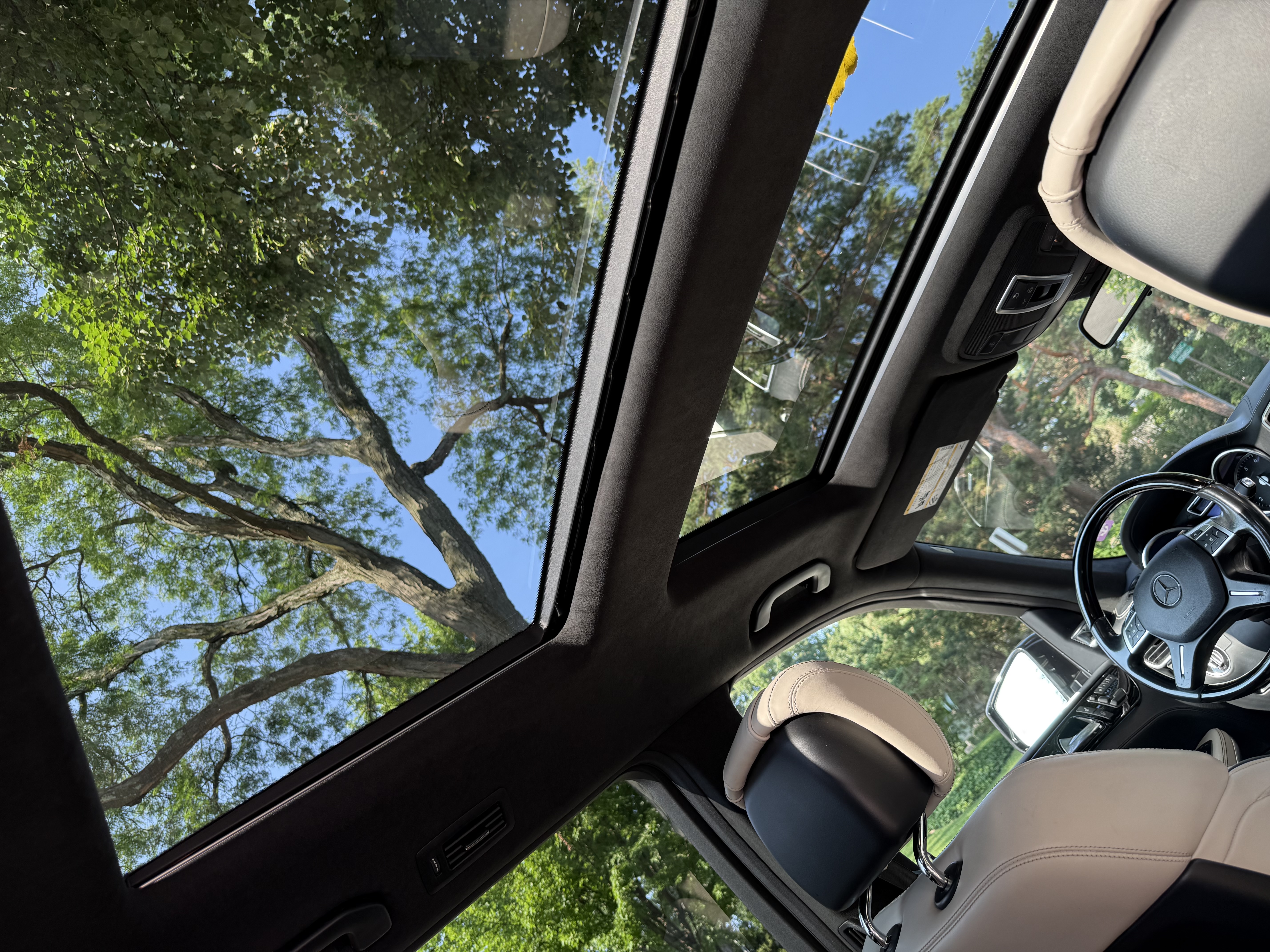 Used 2015 Mercedes-Benz GL 550 4MATIC image 8