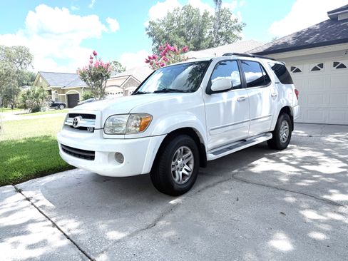 Used 2005 Toyota Sequoia Limited RWD image 6