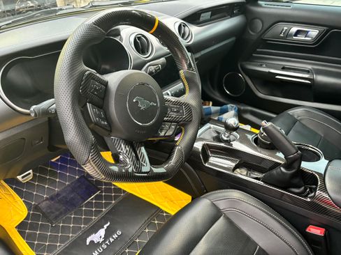 Used 2021 Ford Mustang GT Premium w/ Equipment Group 401A image 9