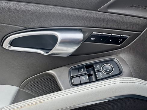 Used 2013 Porsche Boxster image 14